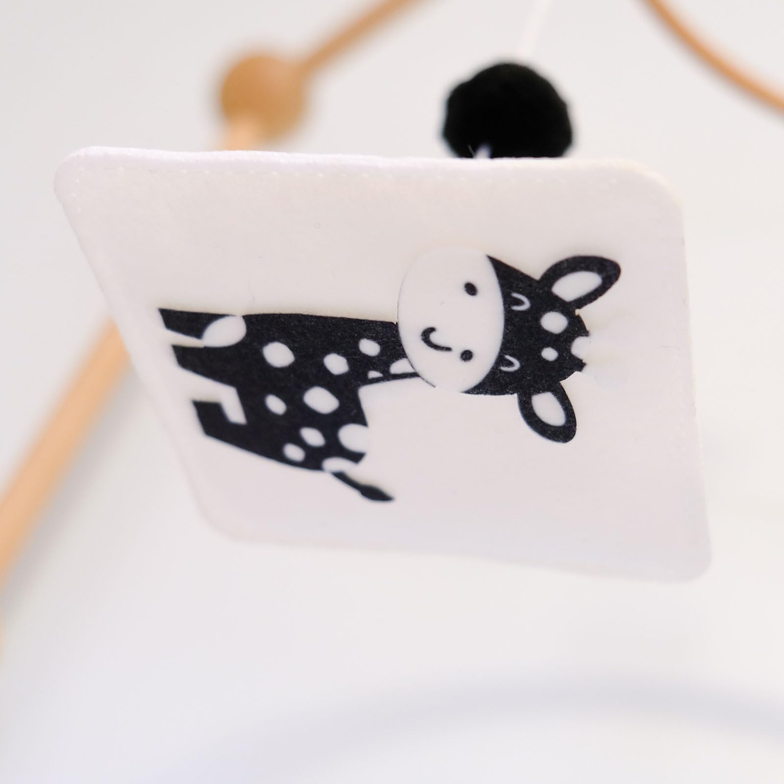 Vlokup Montessori mobile handmade felt materials provide soft nursery decor