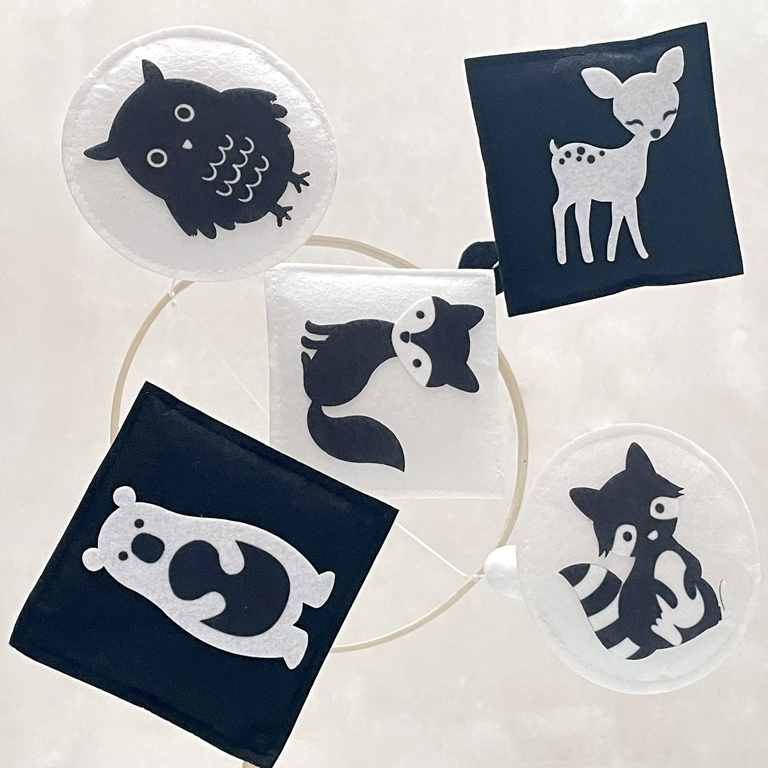 Vlokup Montessori deer mobile offers engaging visuals for baby development