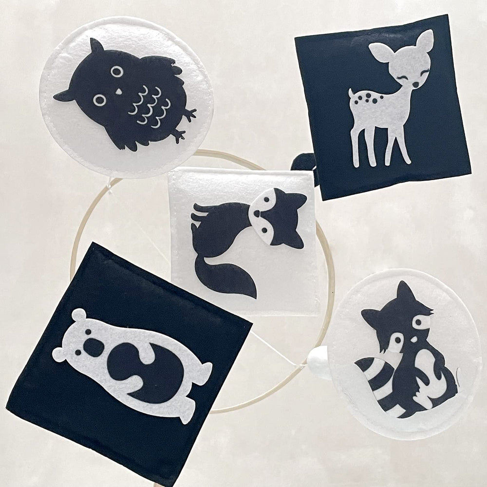 Vlokup Montessori deer mobile offers engaging visuals for baby development