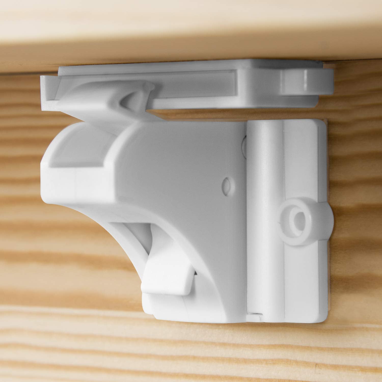 Invisible from outside: Vmaisi locks mounted inside cabinet doors.