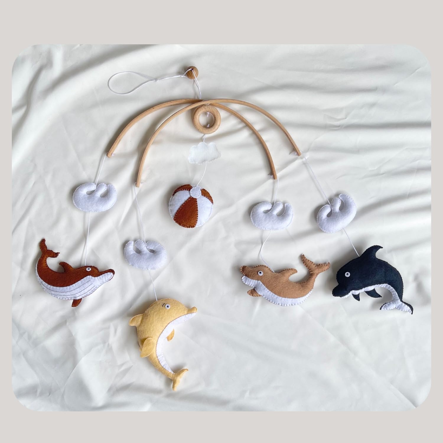 VN3BTOY Ceiling-friendly design reduces clutter while enriching the nursery atmosphere.