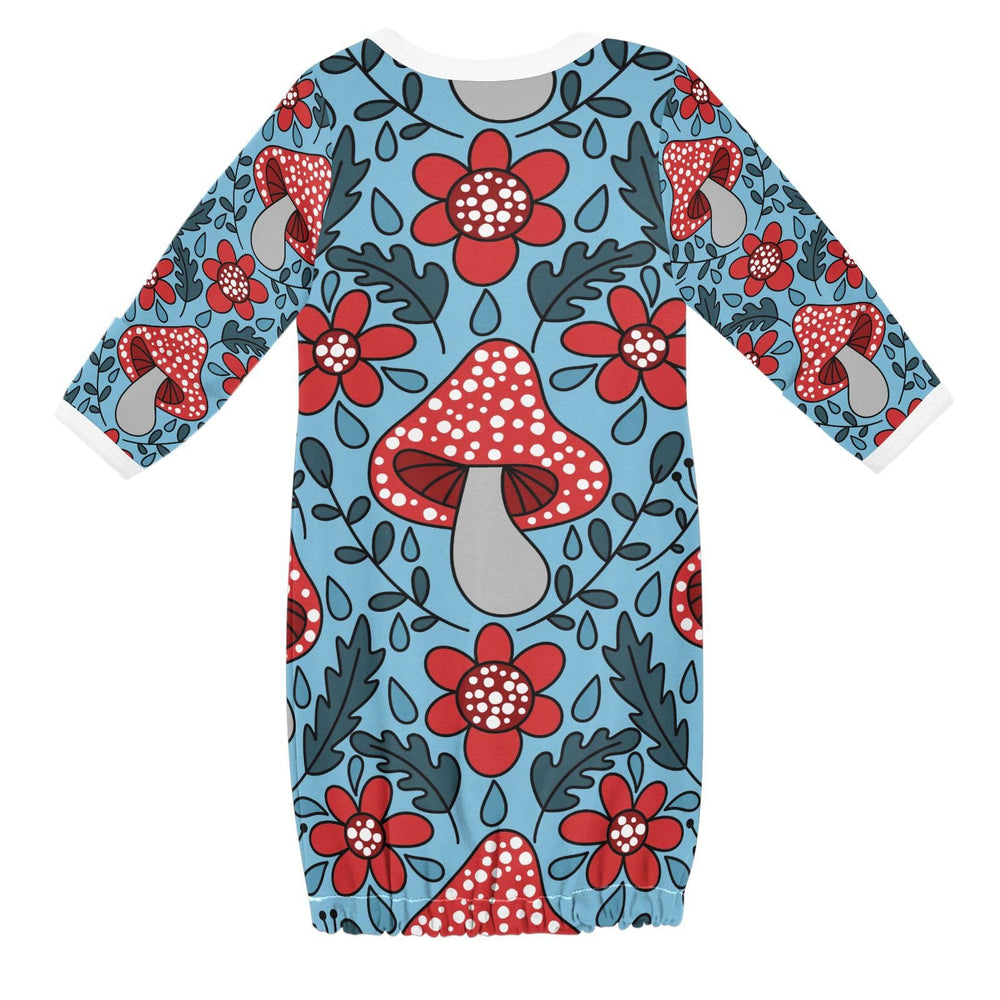 vvfelixl gown demonstrates easy diaper changes with crotch buttons