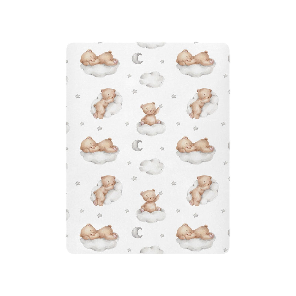 vvfelixl crib sheet with clouds design creates a calm, cozy sleeping area.