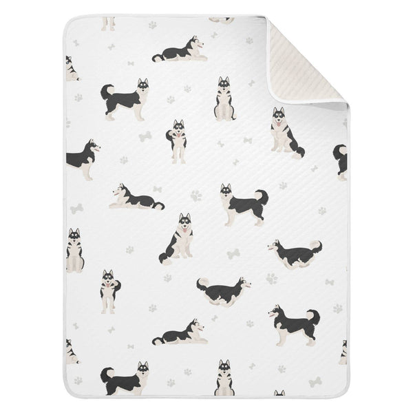 vvfelixl Husky Black blanket in crib setup providing gentle warmth.