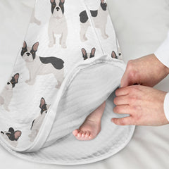 vvfelixl sleeveless design provides freedom of movement for babies.