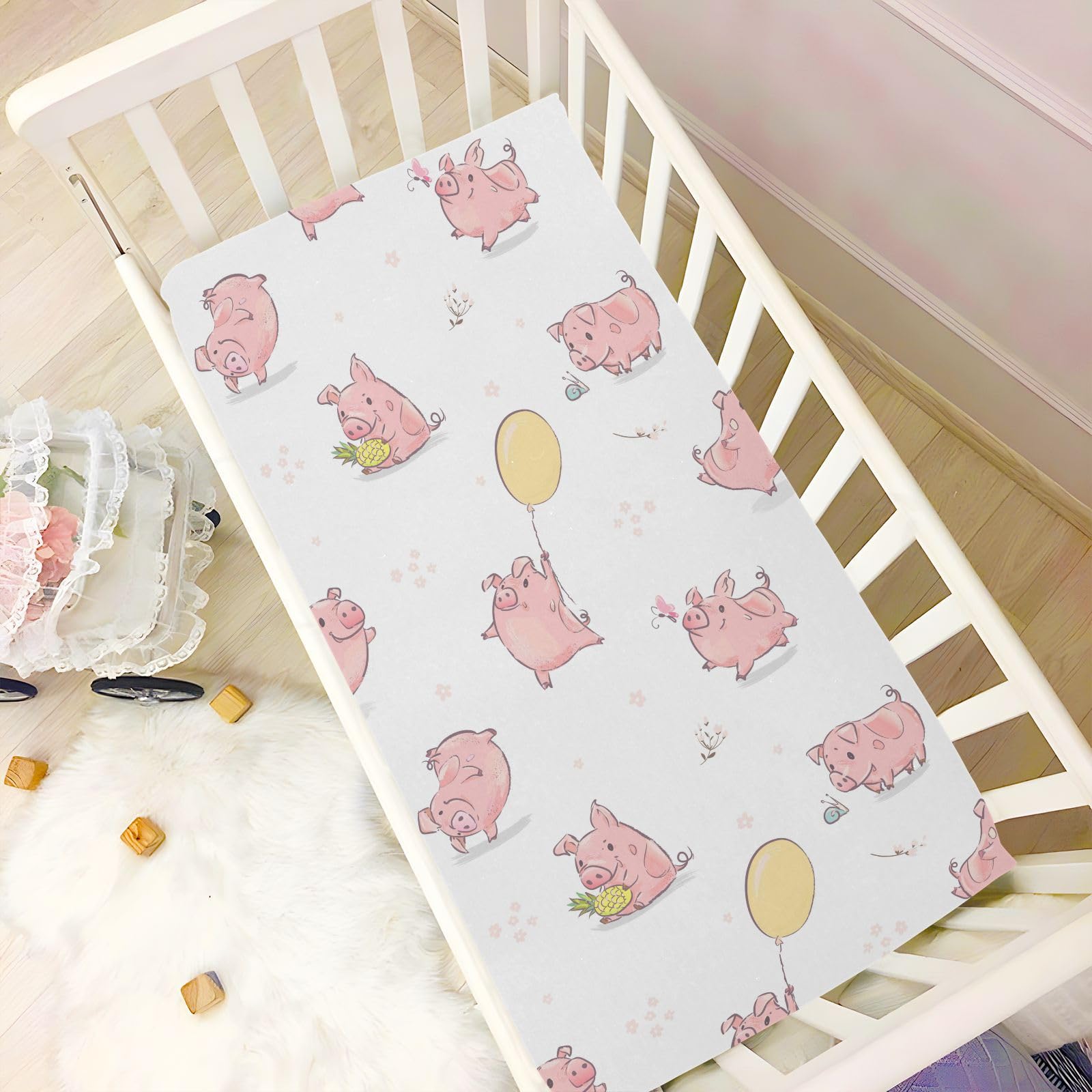 vvfelixl two-size options demonstrate practical fit for playards and cribs.