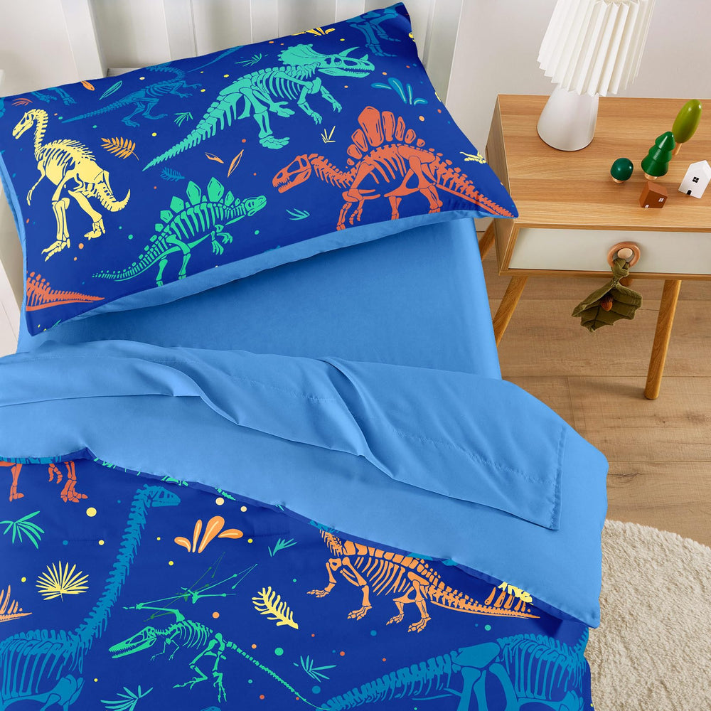 Wake In Cloud dinosaur fitted sheet with elastic and deep pocket for toddlers