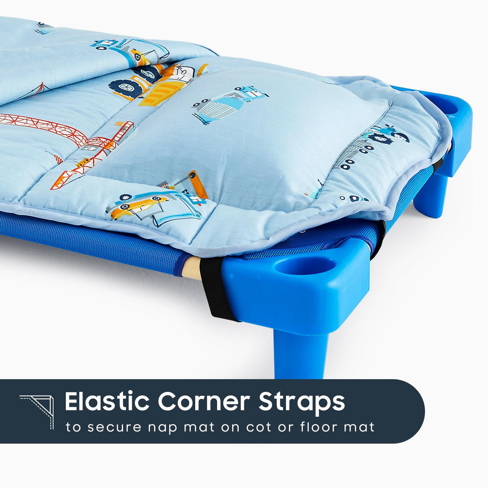 Wake In Cloud nap mat uses 100% cotton fabric for soft comfort.