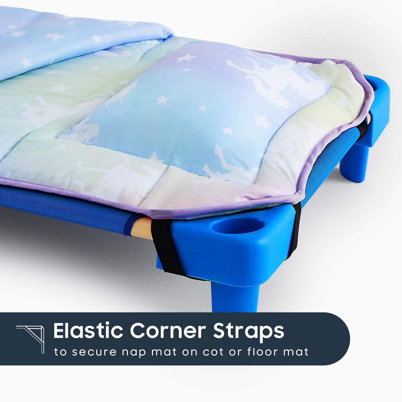 Wake In Cloud nap mat with handle for easy carrying