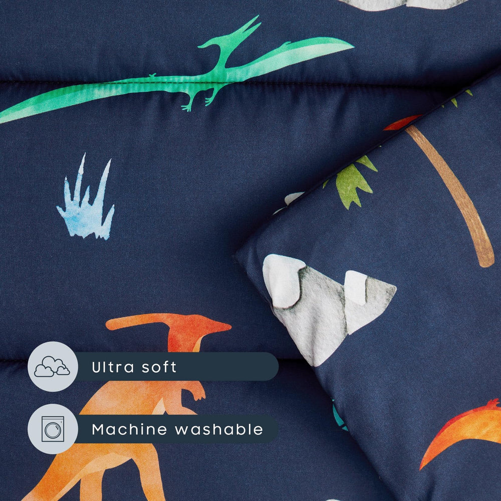Wake In Cloud nap mat roll-and-handle for easy carrying