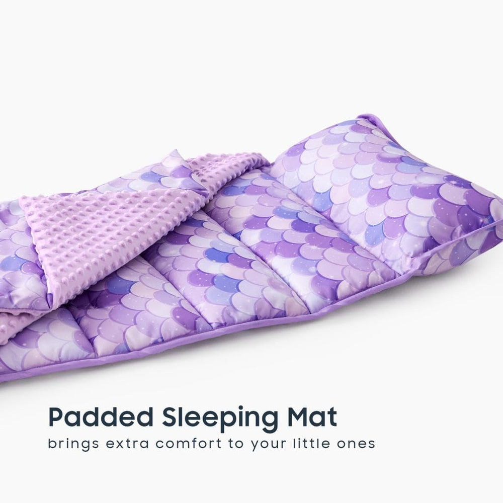 Wake In Cloud nap mat with integrated name cards for easy identification