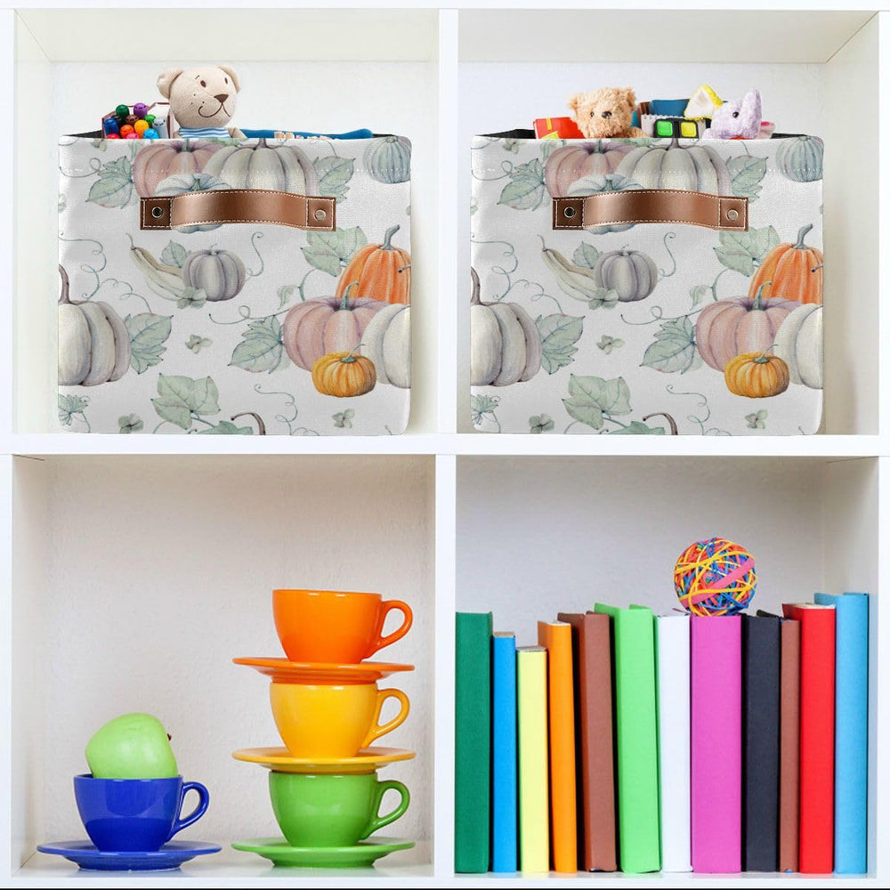 Wamika autumn maple leaves motif adds seasonal charm to shelves