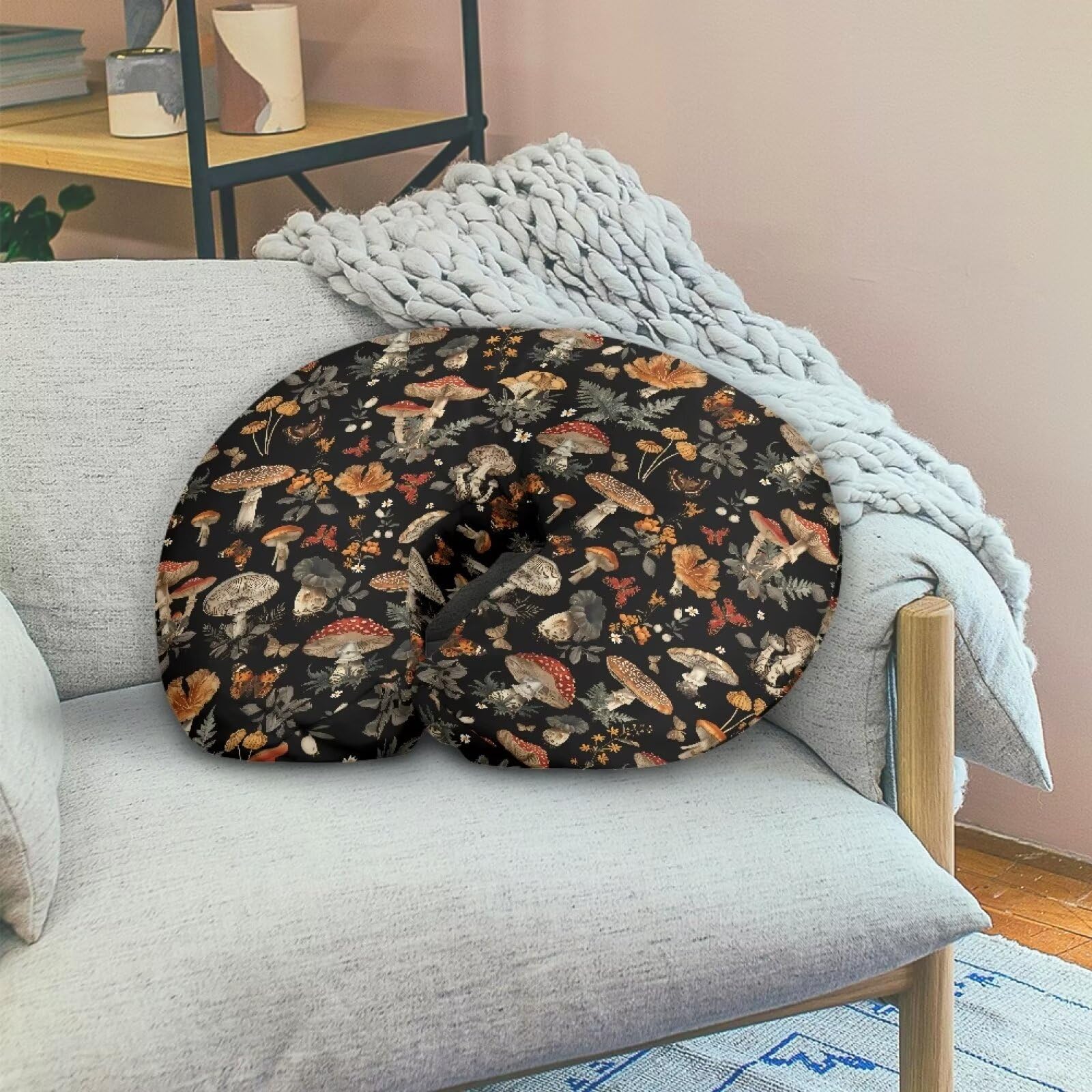 Wanzuoeng cartoon-animals cover offers vibrant color while keeping your pillow clean.
