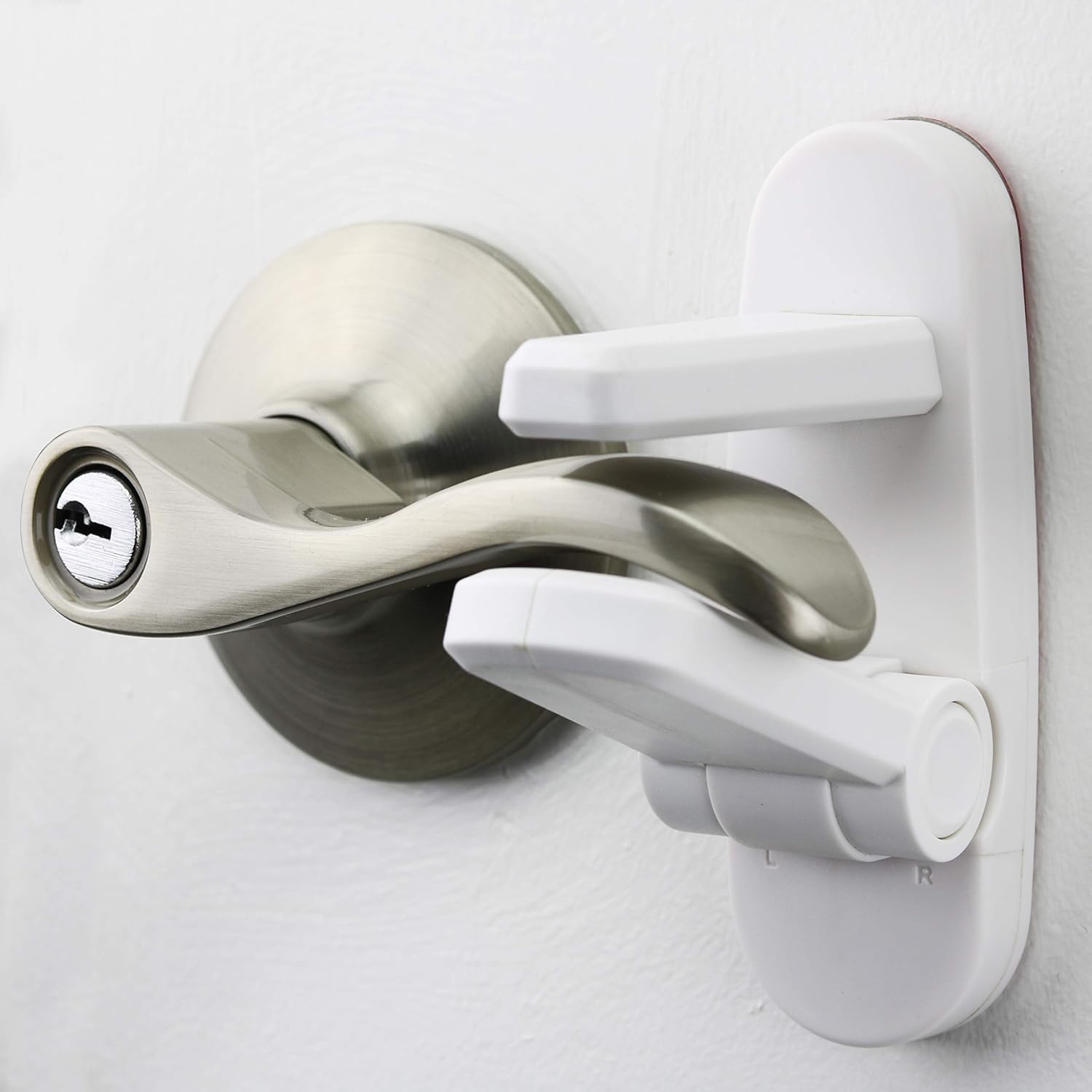 Wappa Baby door lever lock two-pack for simple safety.