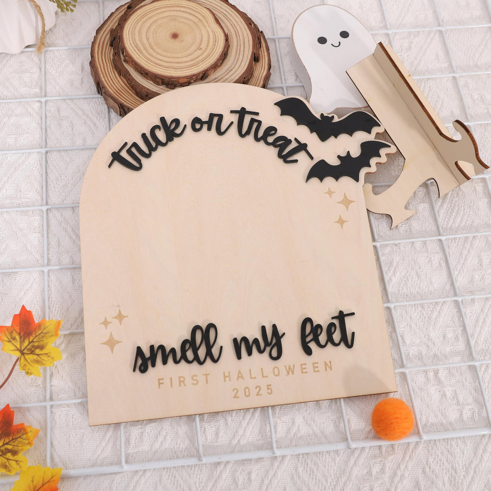WAWUO Wooden Halloween Sign blends craft charm with lasting memories