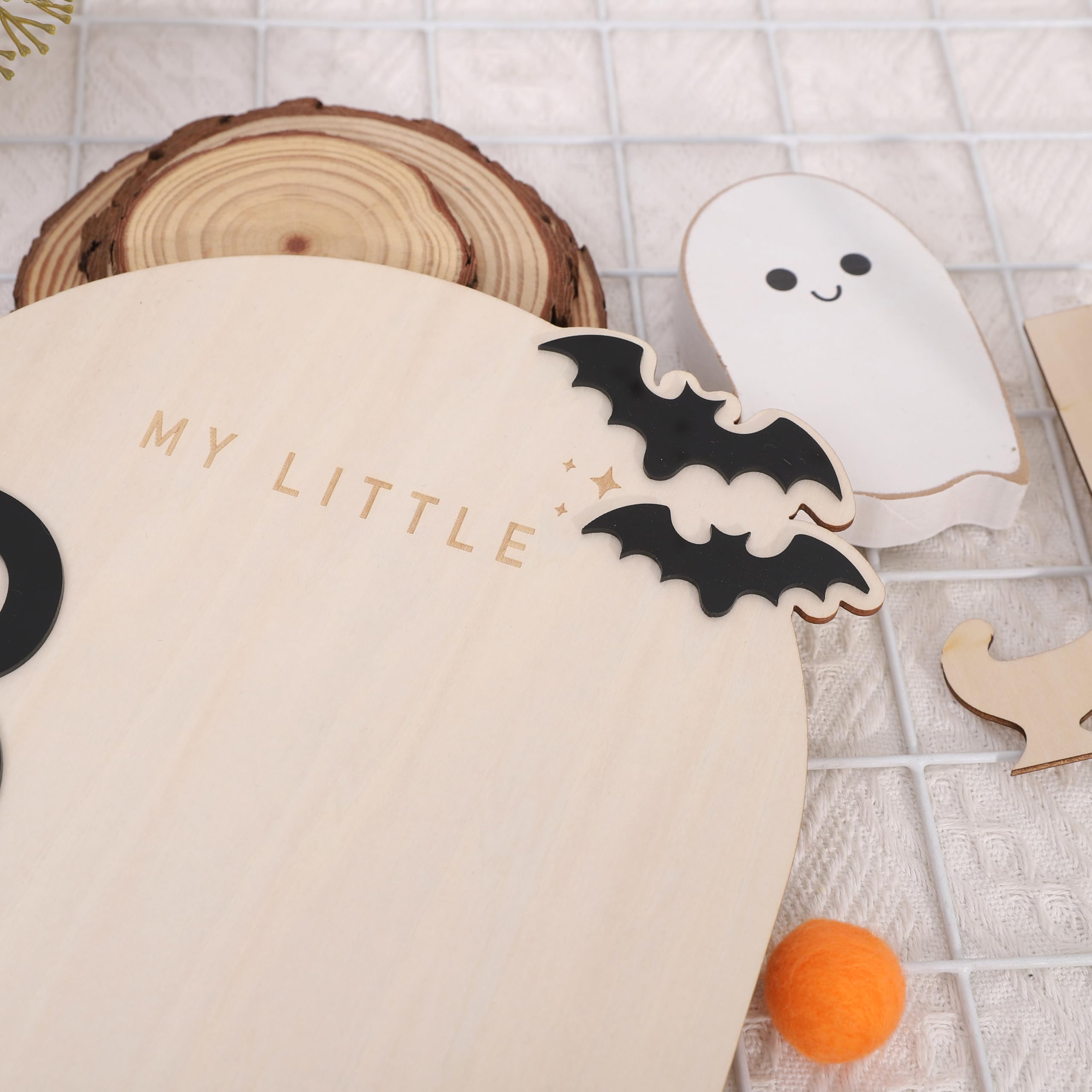 WAWUO Baby footprint craft idea perfect for holiday photos