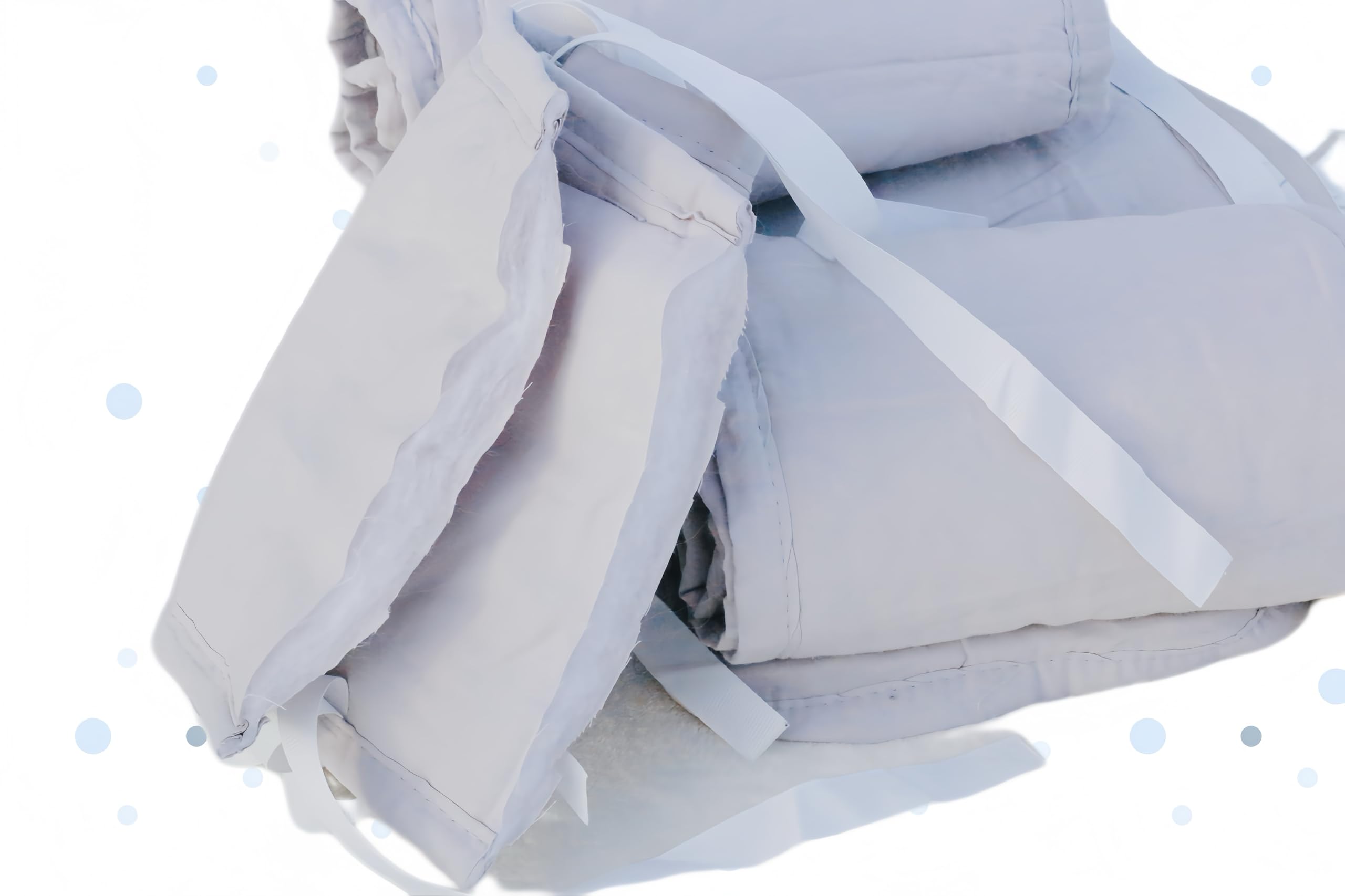 Attachment detail shows adjustable straps for secure tool-free installation