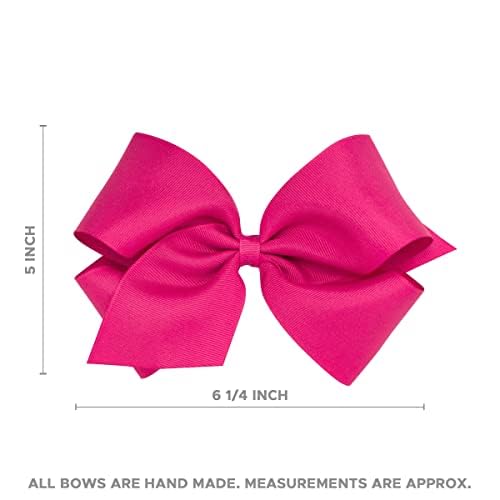 Wee Ones WeeStay clip closeup demonstrates secure, easy-to-wear game day accessory.