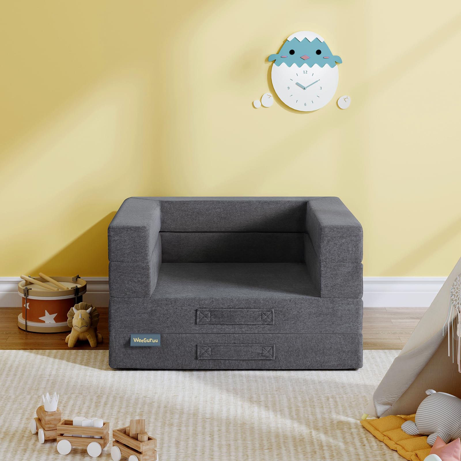 WeeGuruu interior measures ample space for kids up to 60 lbs.