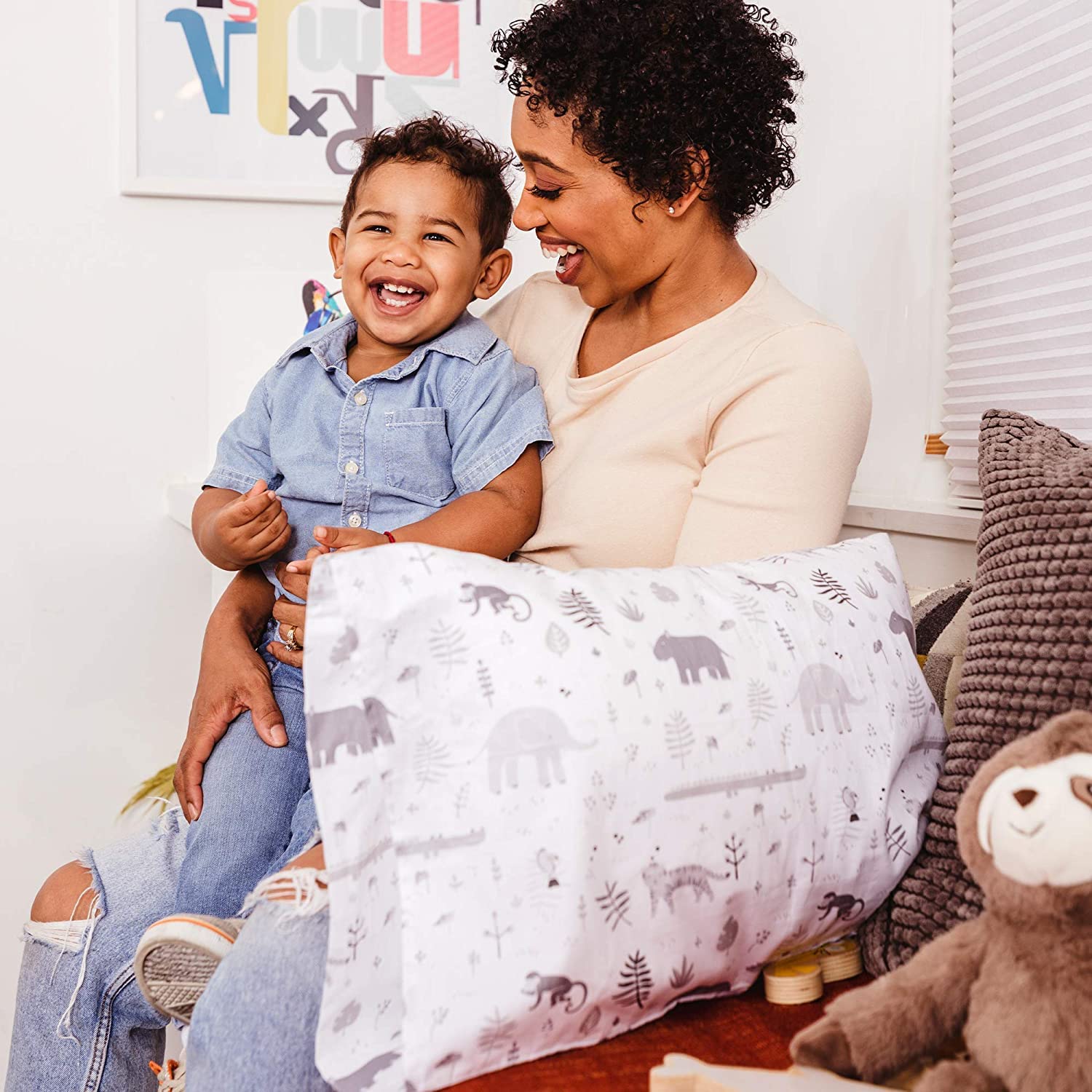 WeeSprout organic cotton pillowcases protect against spills and stains.