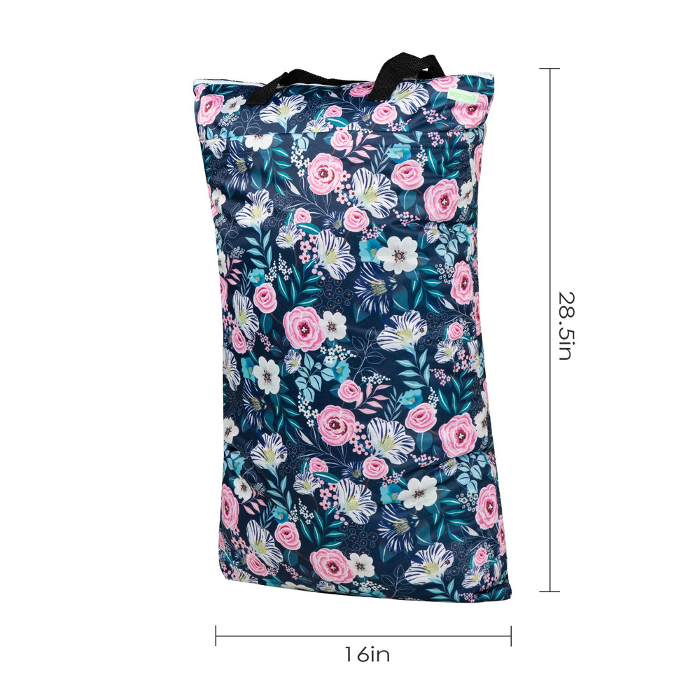 Wegreeco Flower-1 two-zippered compartments keep moisture contained.