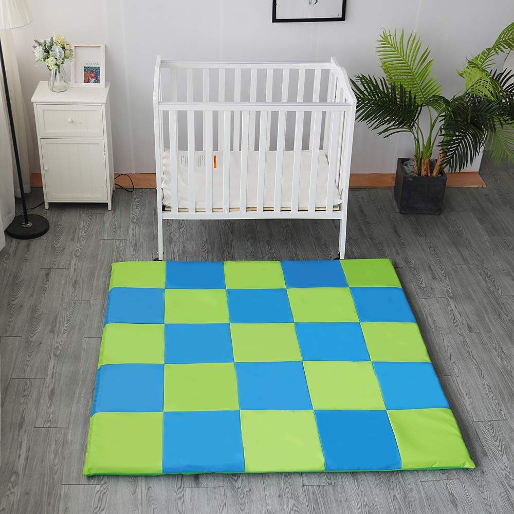 Weizzer Toys waterproof, wipe-clean surface keeps spills easy to manage.