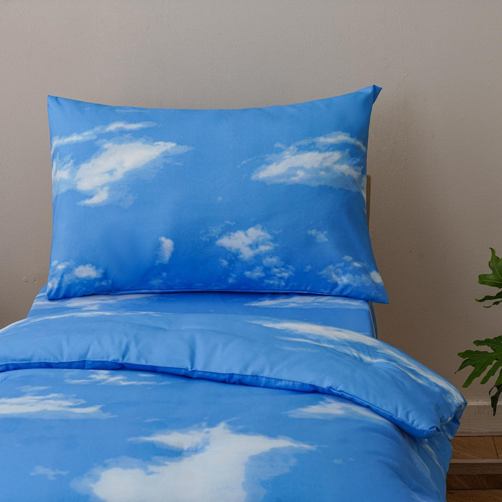 Wellboo Sky Clouds pillowcase supporting gentle sleep for kids