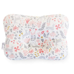 Close-up of organic cotton fabric highlighting hypoallergenic softness