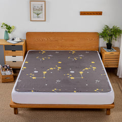 WenBags soft polyester top offers quiet, comfortable protection.