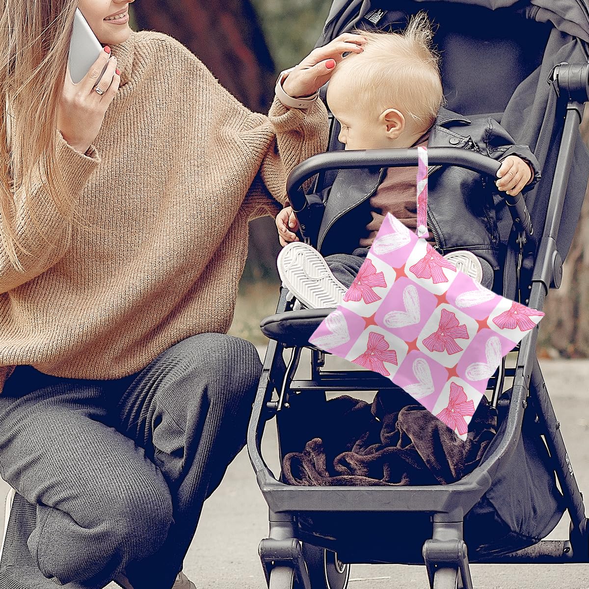 Wenboco pink bow strawberry print keeps messes contained during travel
