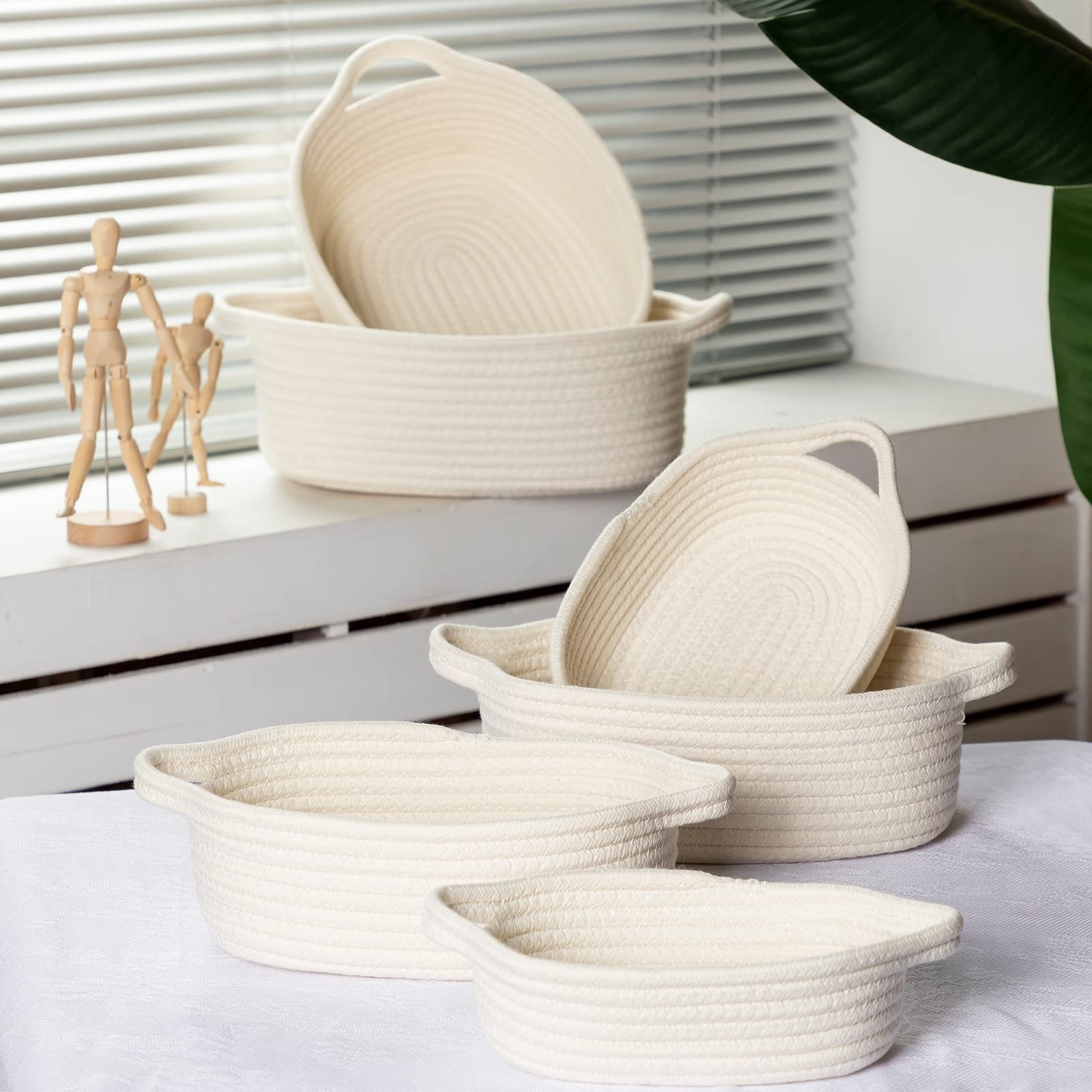 Weysat six sizes help tailor storage for different items.