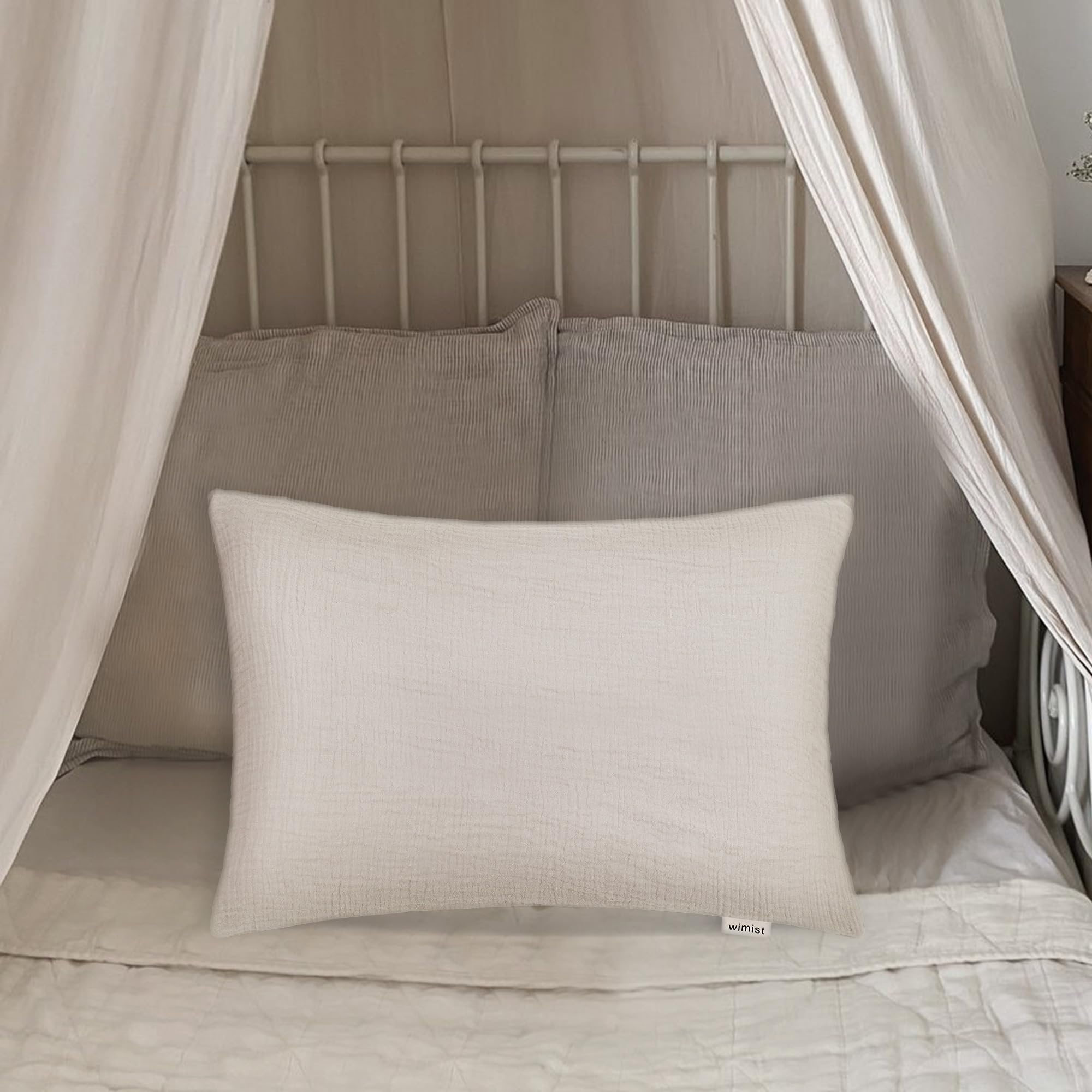 Wimist durable machine-washable pillowcase withstands frequent use.