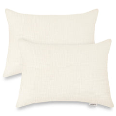 Wimist toddler pillowcase in muslin fabric close-up highlighting breathable design for sensitive skin.