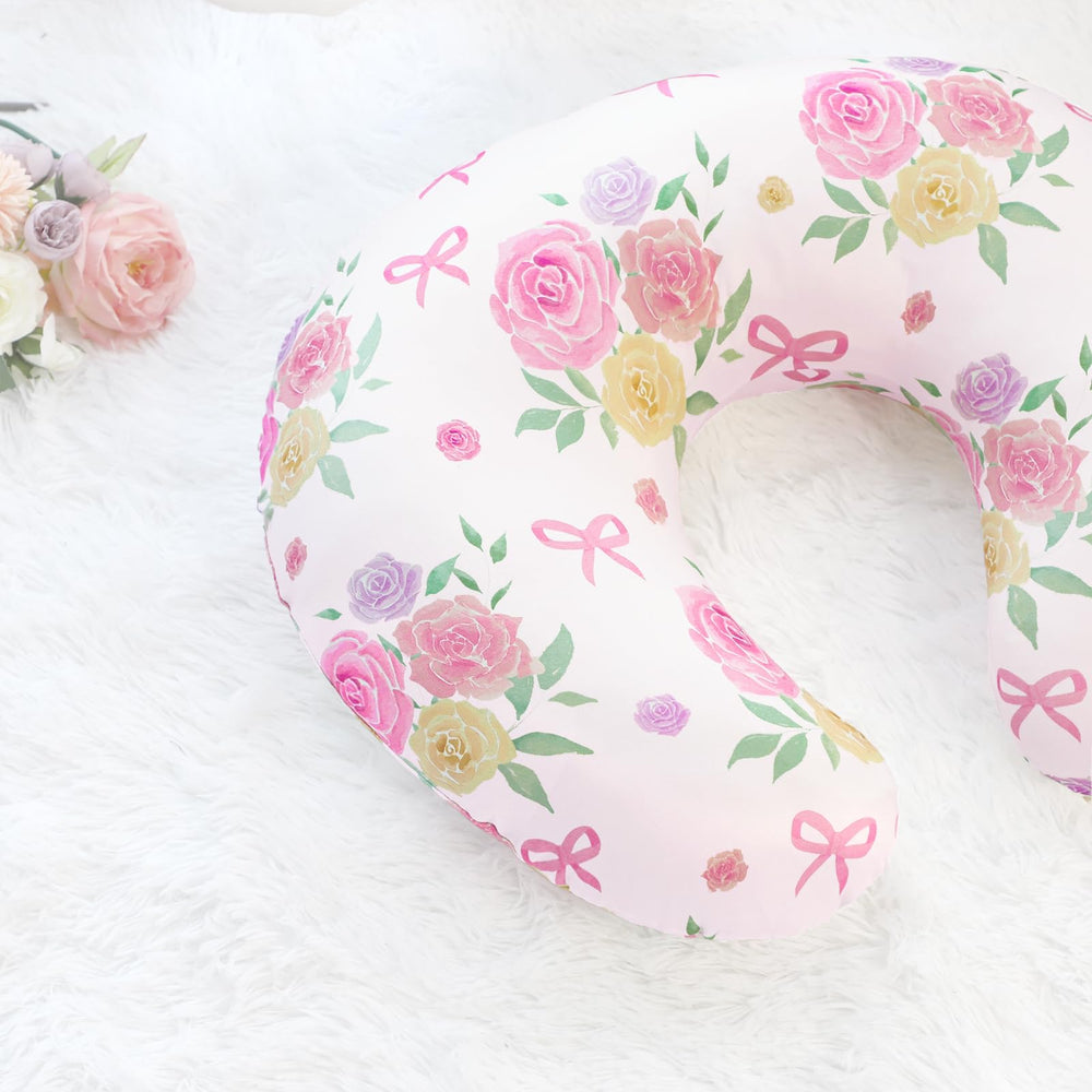 Winghenlee floral pink rose cover on a pillow with a hidden zipper for easy changes.