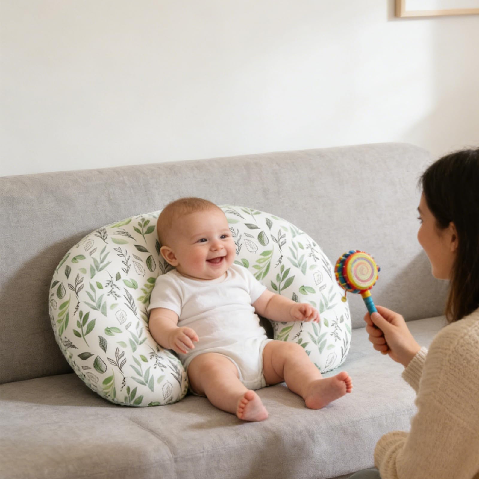 Winmany cedar-pattern pillow cover provides breathable comfort for long nursing moments.