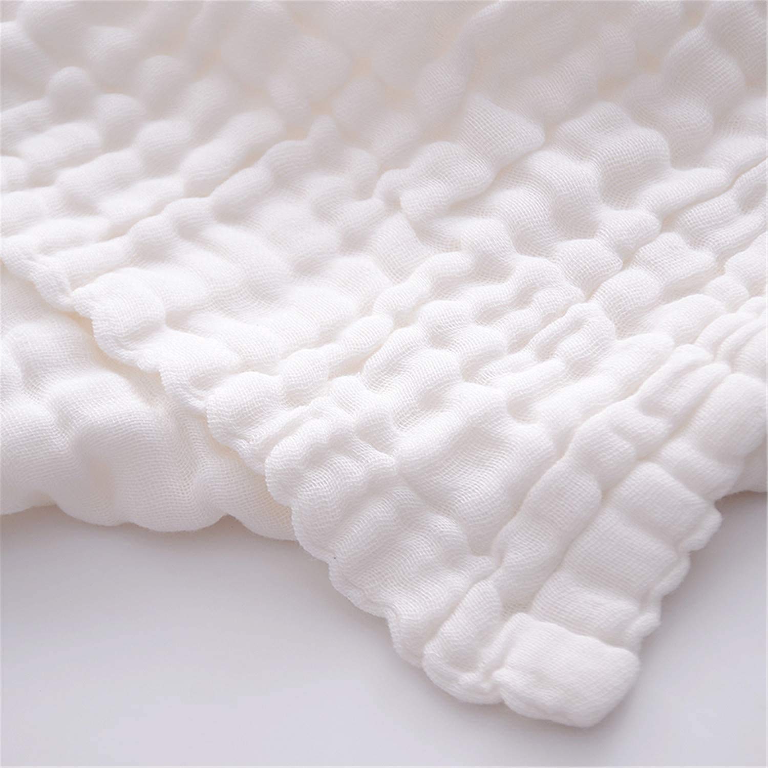 WinReal six-layer cotton fabric texture close-up.
