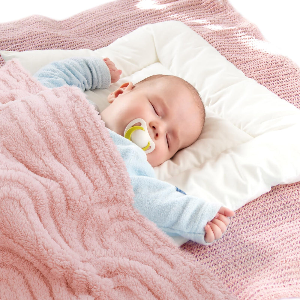 Wiwiqing pink rainbow baby blanket perfect for baby showers.