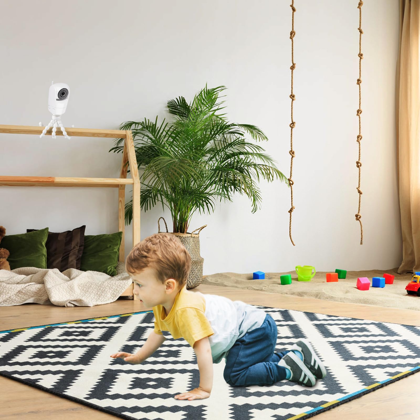 Wochel non-slip silicone grip ensures stable mounting on cribs or shelves