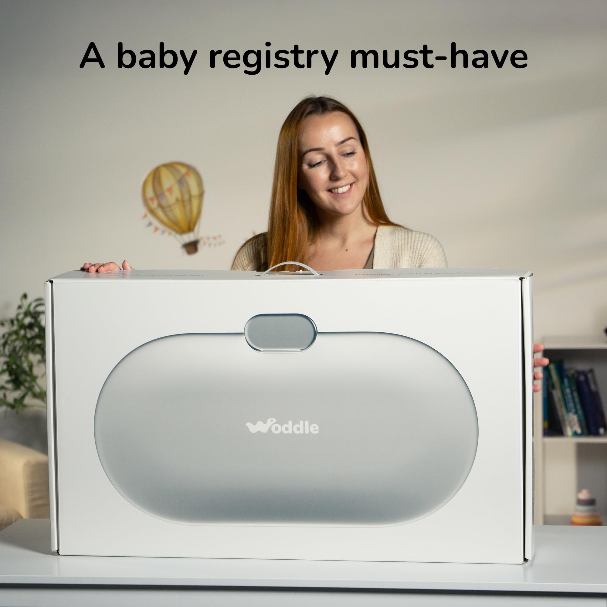 Woddle wipe-clean silicone surface for hygienic diaper changes