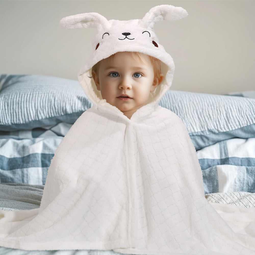 WODHOY unisex hooded towel suitable for boys and girls.