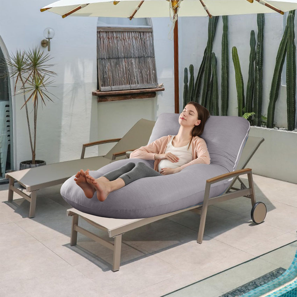 Wodsfay care tips note about ventilation to minimize new-pillow scent.