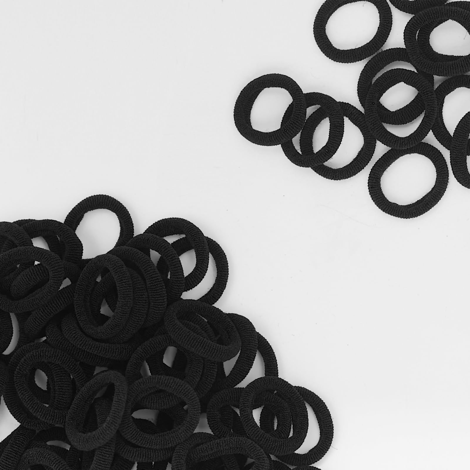 Durable WOLVINA elastic band resists fraying for everyday use.