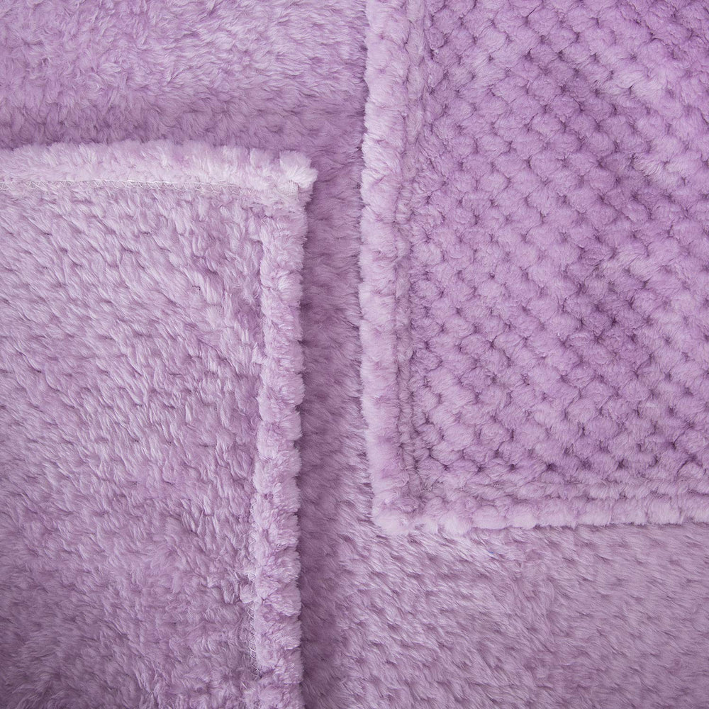 Wonder Miracle all-season blanket provides breathable warmth year-round