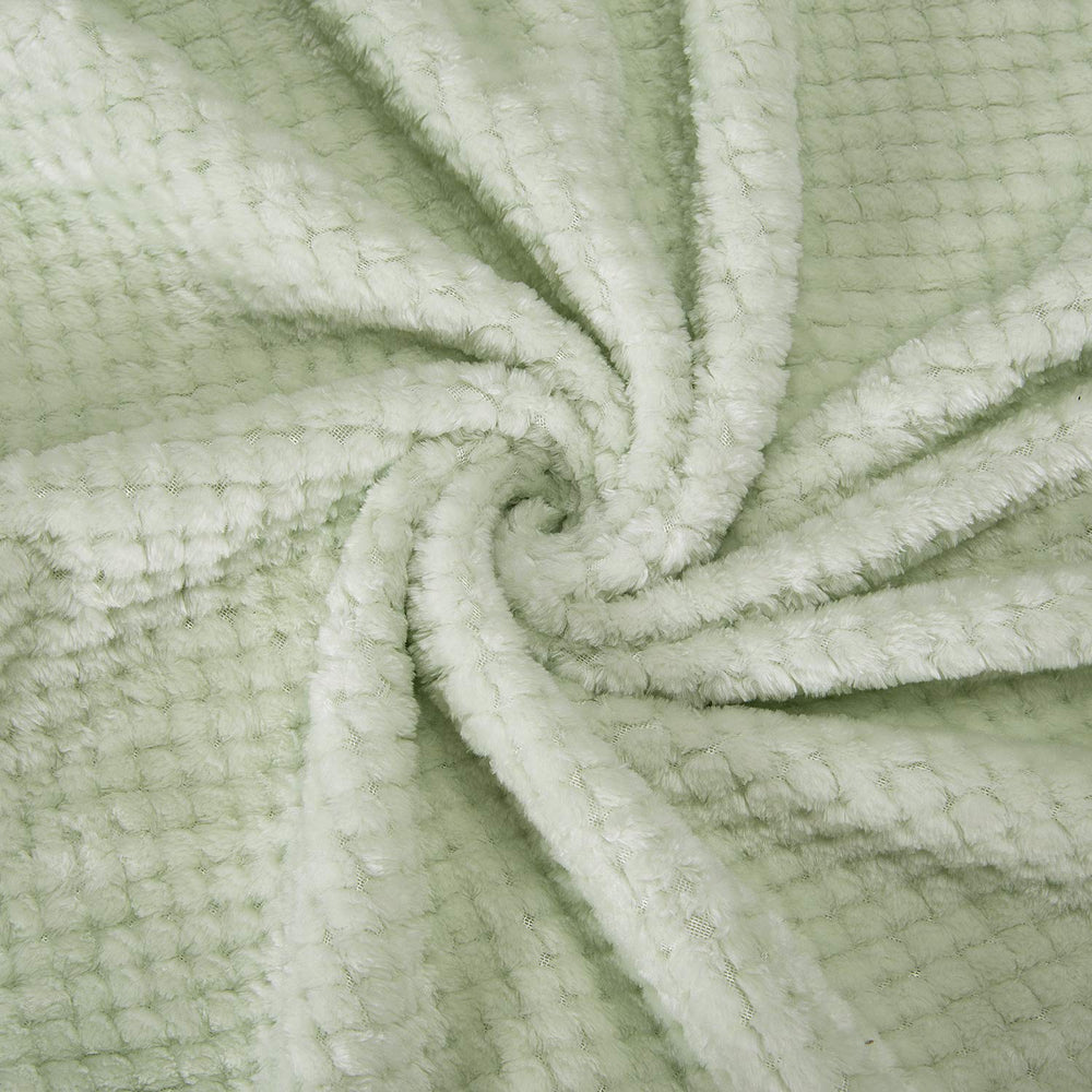 Wonder Miracle all-seasons blanket offering versatile warmth