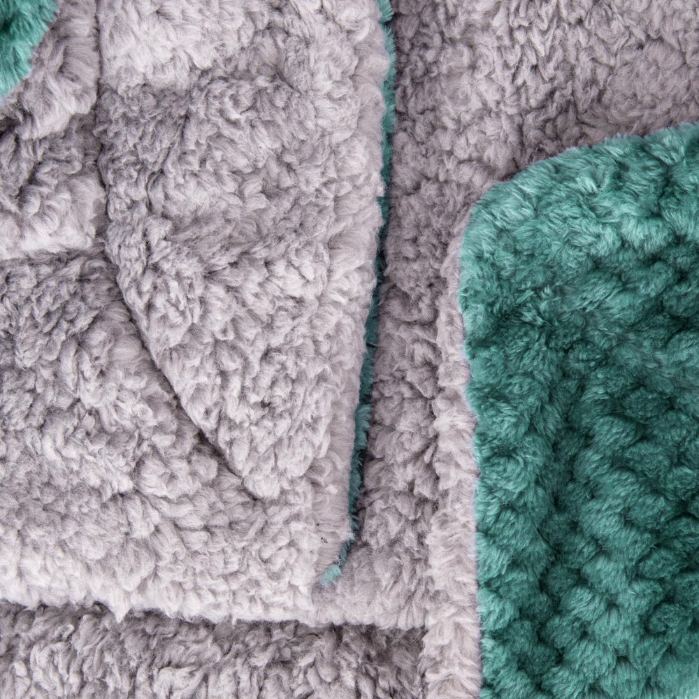 Wonder Miracle blanket for travel supports lightweight comfort on the go