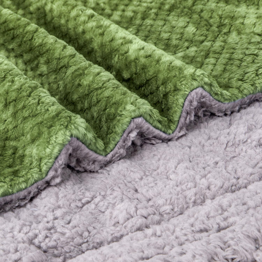 Wonder Miracle crib blanket soft micro fleece – gentle touch against baby skin