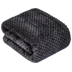 Wonder Miracle fuzzy-sherpa blanket in stroller provides cozy warmth for on-the-go parents.