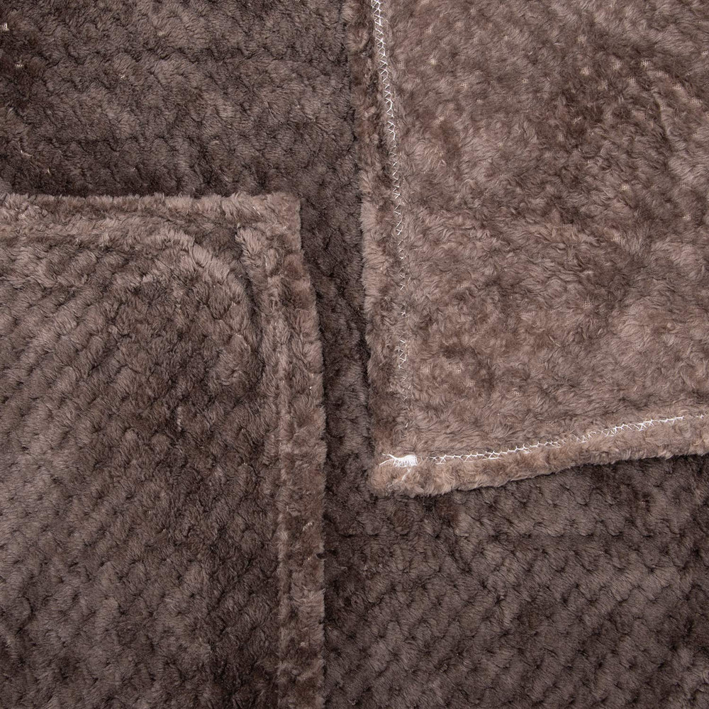 Wonder Miracle fuzzy throw blanket gift-ready cozy presentation.