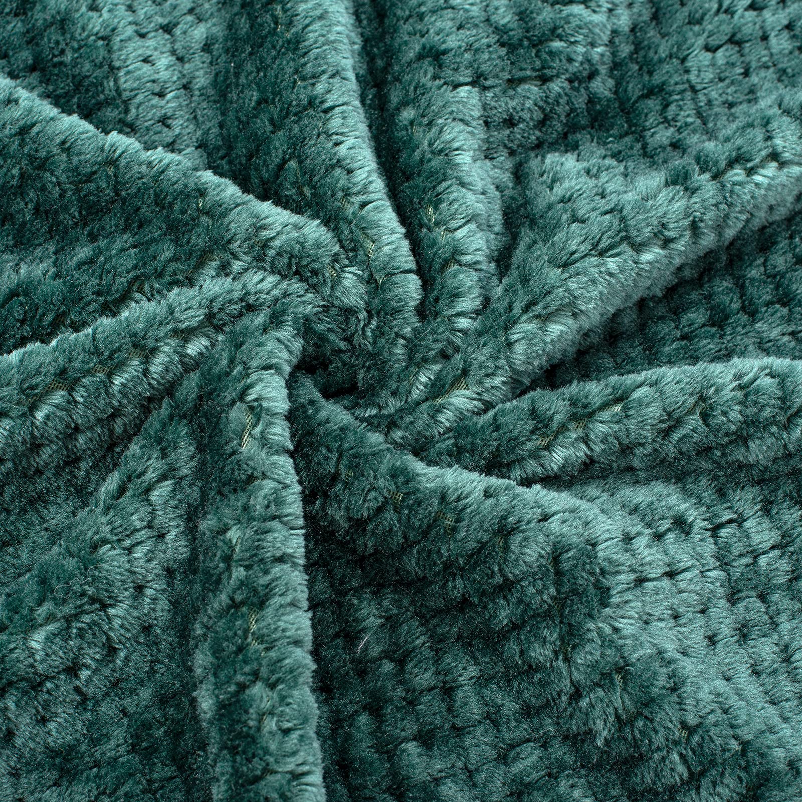 Wonder Miracle plush texture close-up highlighting plush fibers for warmth