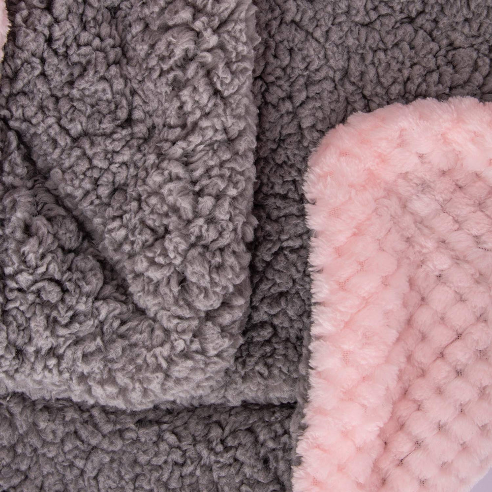 Wonder Miracle stroller travel blanket pink proves ideal on-the-go warmth